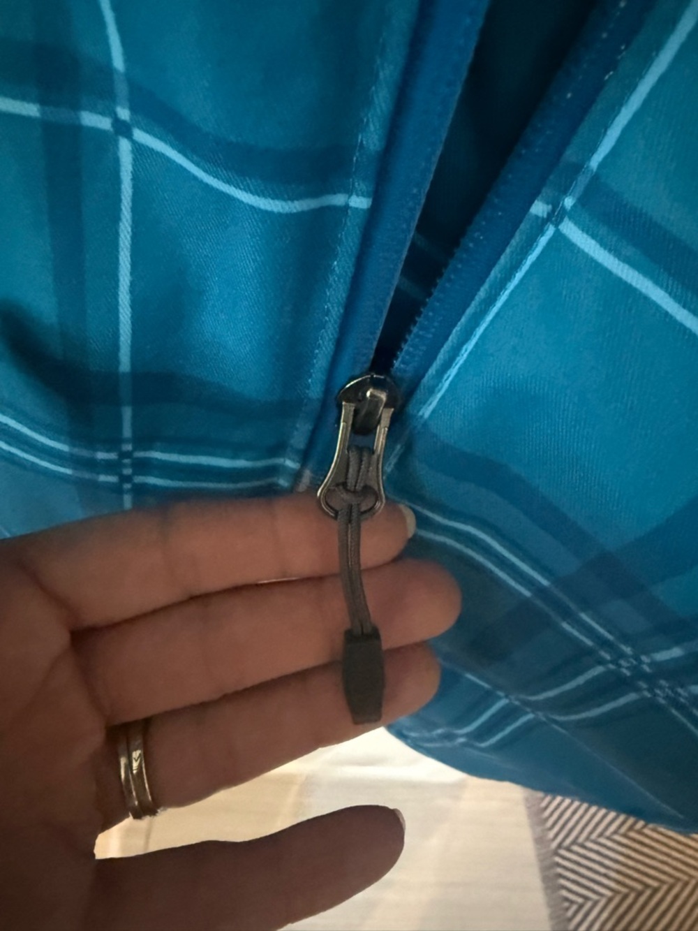 Columbia Blue Plaid Hooded ski jacket. - Picture 4 of 11